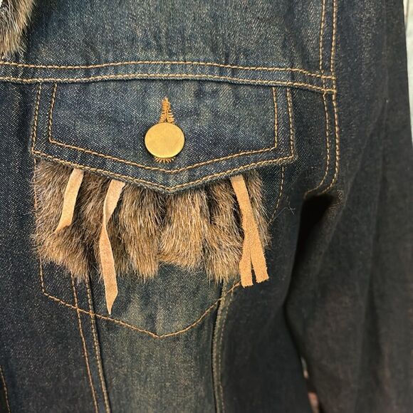 Moka denim jacket NWT, size medium, faux fur and sueded fringe trim - Picture 5 of 16